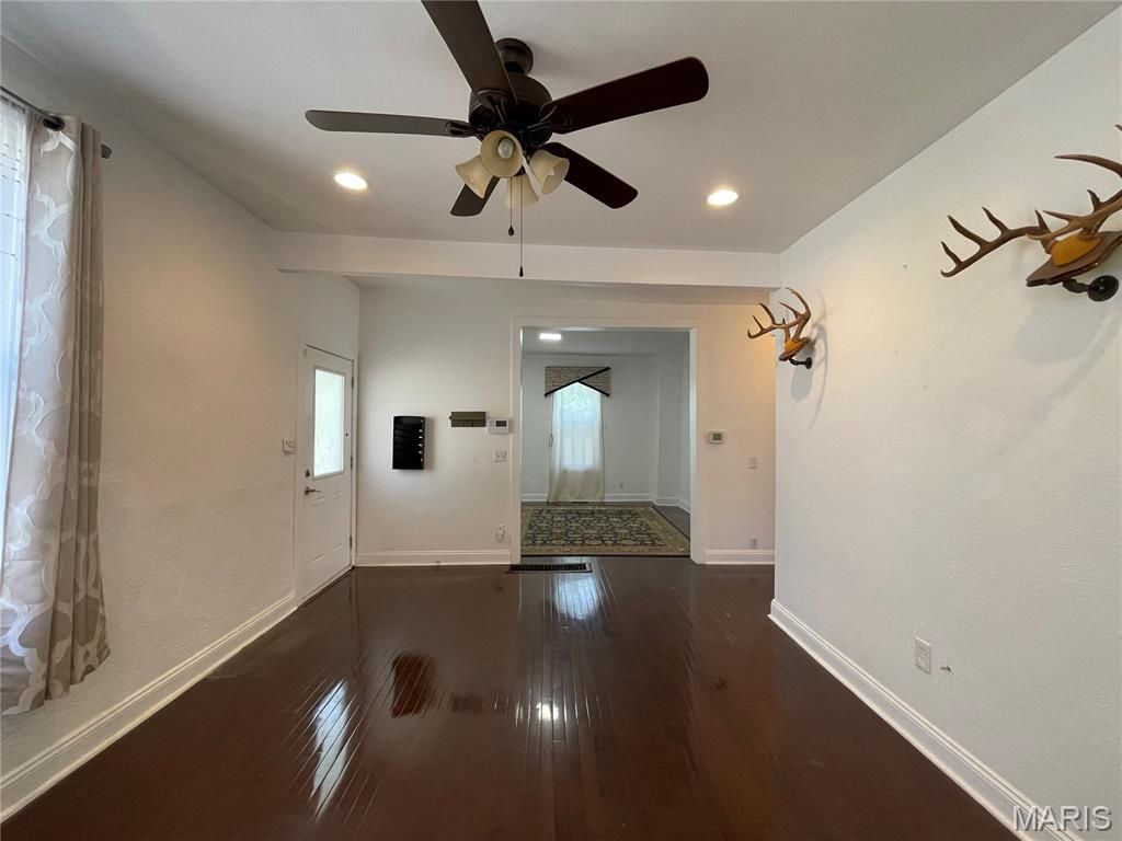 Photo of 7214 Saint Elmo Avenue, Maplewood, MO 63143 (MLS # 26027129)