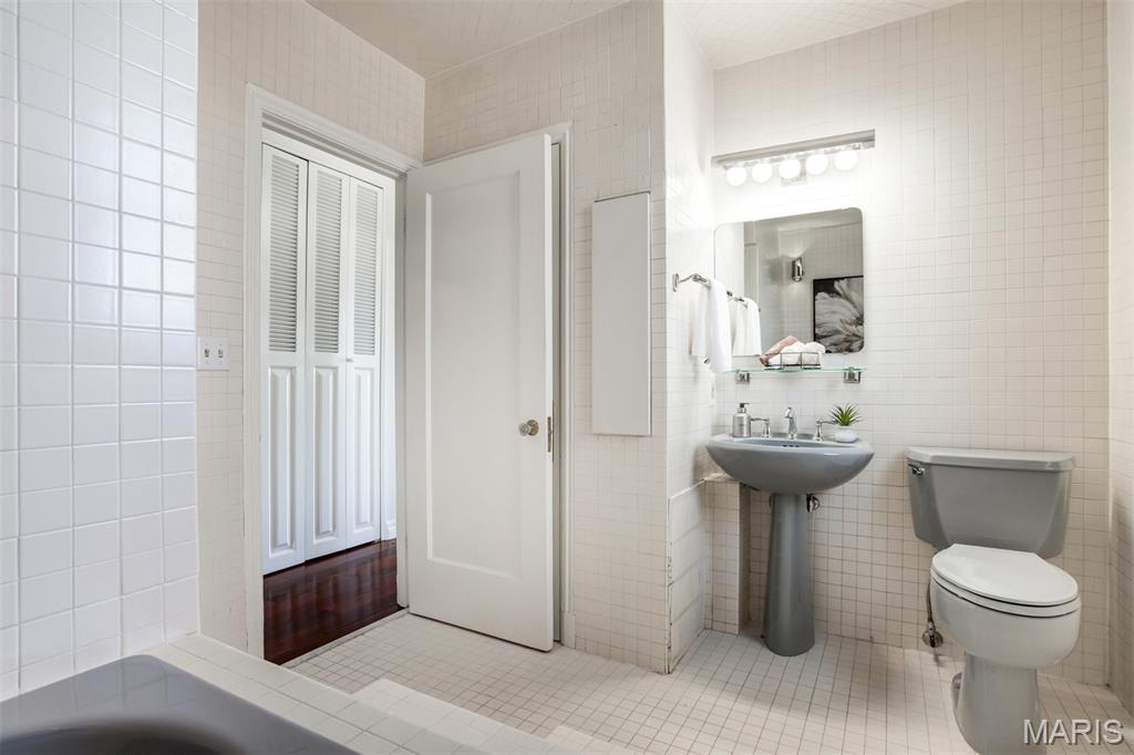 Pierre Chouteau Condo - Residential