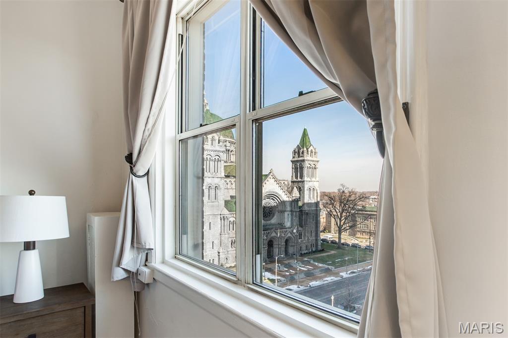 Pierre Chouteau Condo - Residential