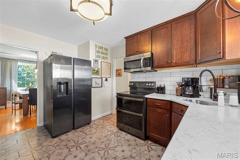 Tiny photo for 1001 Barberry Lane, Kirkwood, MO 63122 (MLS # 26007221)
