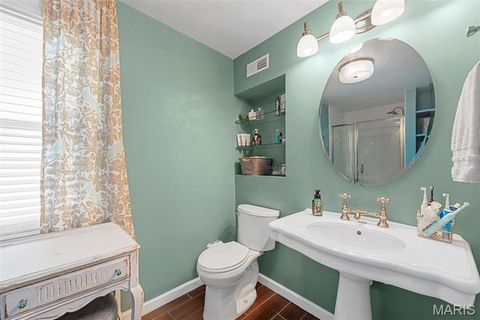 Tiny photo for 1001 Barberry Lane, Kirkwood, MO 63122 (MLS # 26007221)