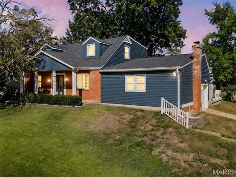 Tiny photo for 1001 Barberry Lane, Kirkwood, MO 63122 (MLS # 26007221)