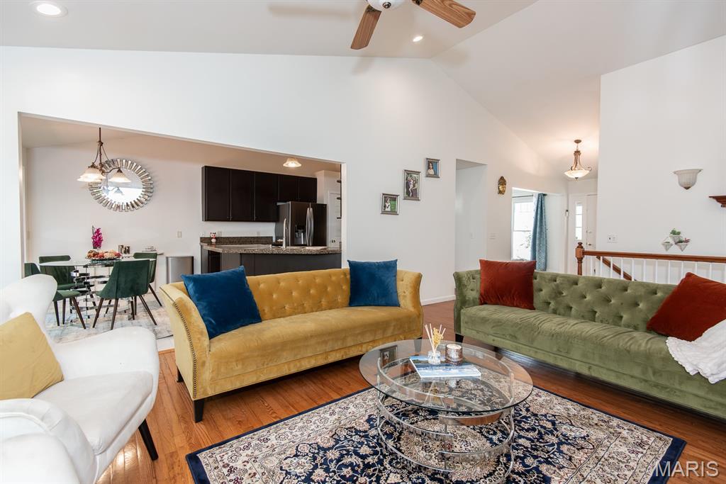 Ballwin, Missouri 63021, United States, 4 Bedrooms Bedrooms, ,3 BathroomsBathrooms,Residential,Pending,222787