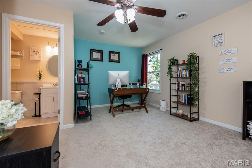 Ballwin, Missouri 63021, United States, 4 Bedrooms Bedrooms, ,3 BathroomsBathrooms,Residential,Pending,222787