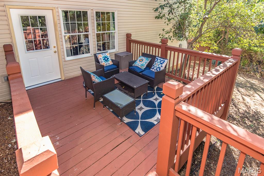 Ballwin, Missouri 63021, United States, 4 Bedrooms Bedrooms, ,3 BathroomsBathrooms,Residential,Pending,222787