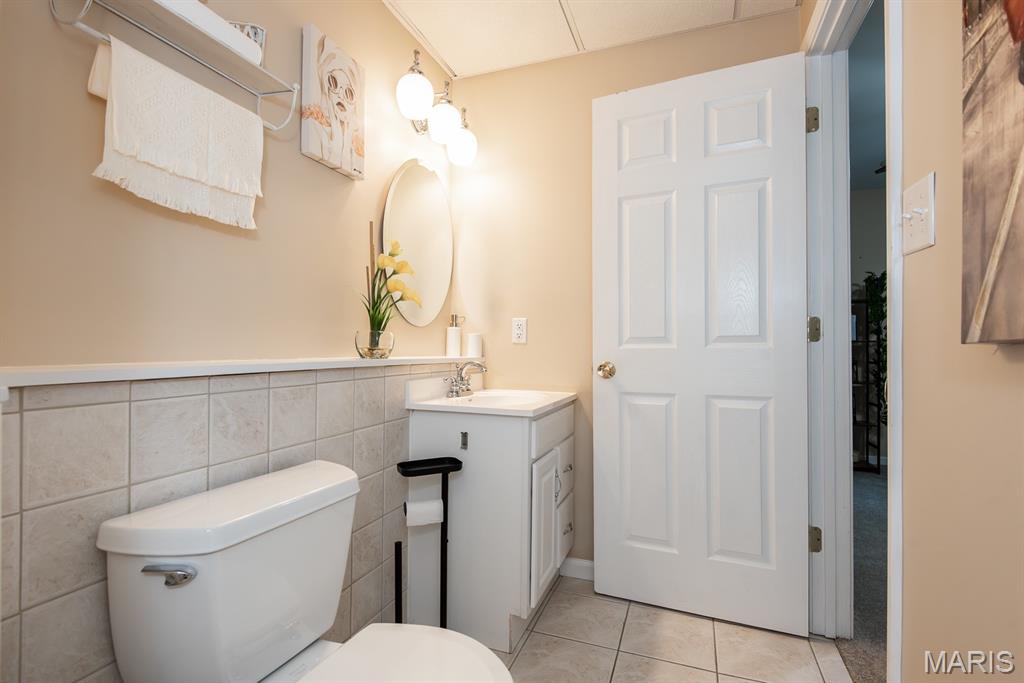 Ballwin, Missouri 63021, United States, 4 Bedrooms Bedrooms, ,3 BathroomsBathrooms,Residential,Pending,222787