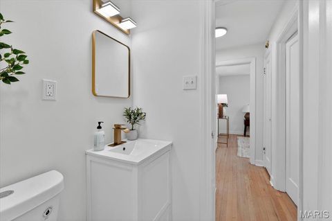 Tiny photo for 439 E Elliott Avenue, Kirkwood, MO 63122 (MLS # 26030495)