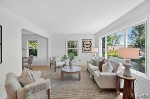 Tiny photo for 439 E Elliott Avenue, Kirkwood, MO 63122 (MLS # 26030495)
