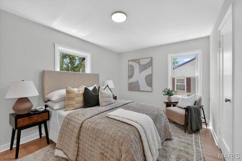 Tiny photo for 439 E Elliott Avenue, Kirkwood, MO 63122 (MLS # 26030495)
