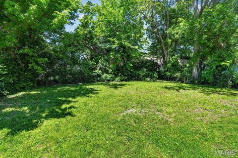 Tiny photo for 439 E Elliott Avenue, Kirkwood, MO 63122 (MLS # 26030495)