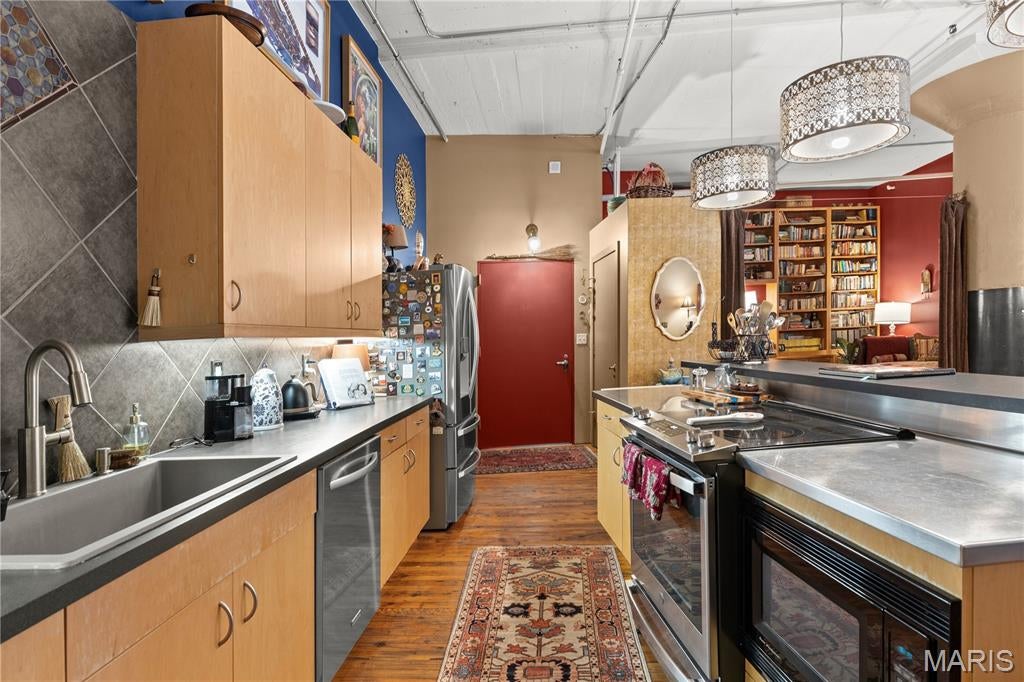 1010 Saint Charles Street 701