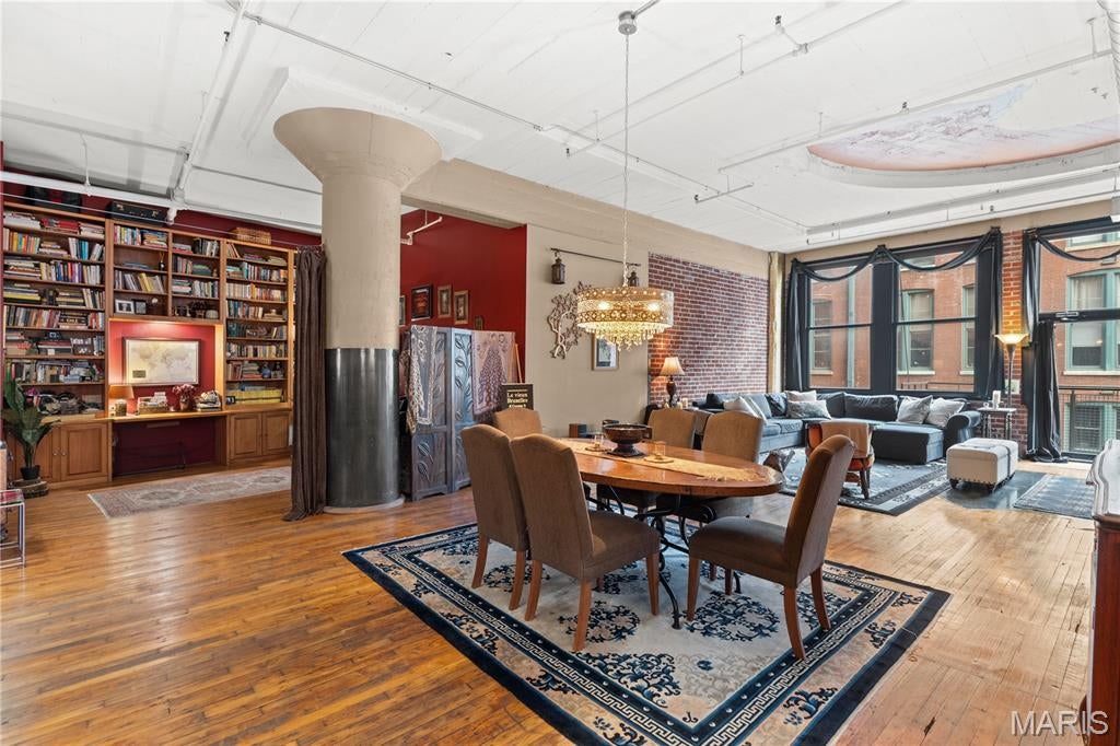 1010 Saint Charles Street 701