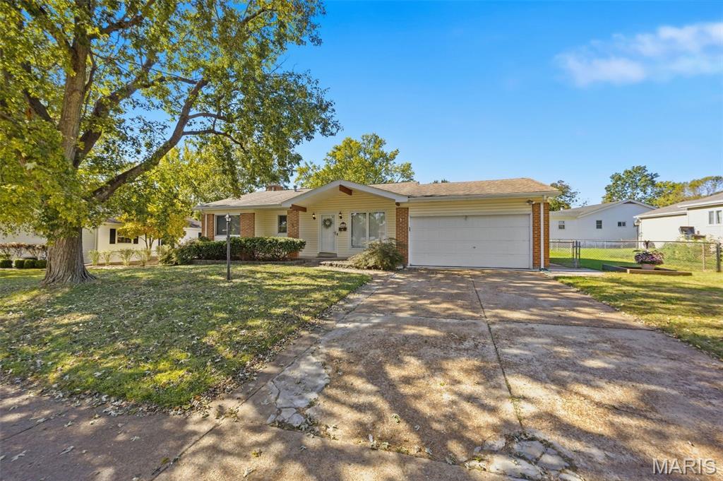 540 Coachway Lane