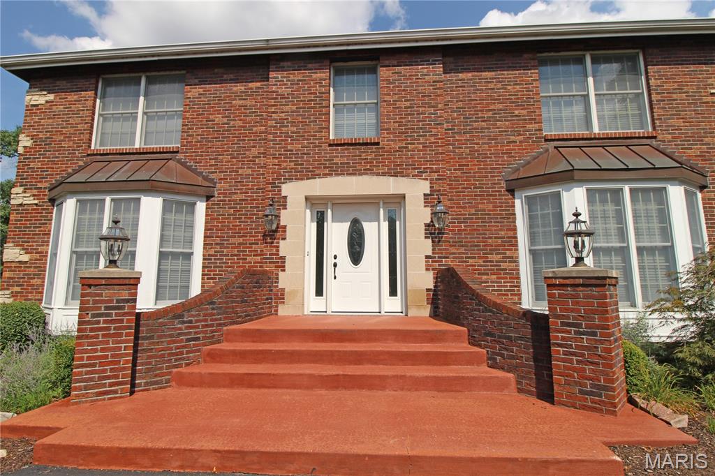 100 Worthington Oaks Drive