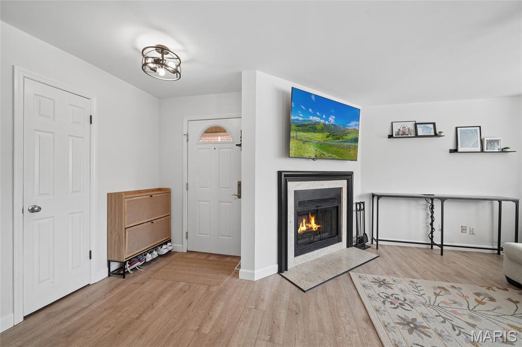 4471 Pershing Avenue 5A