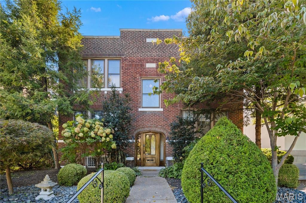 4416 Laclede Avenue 3