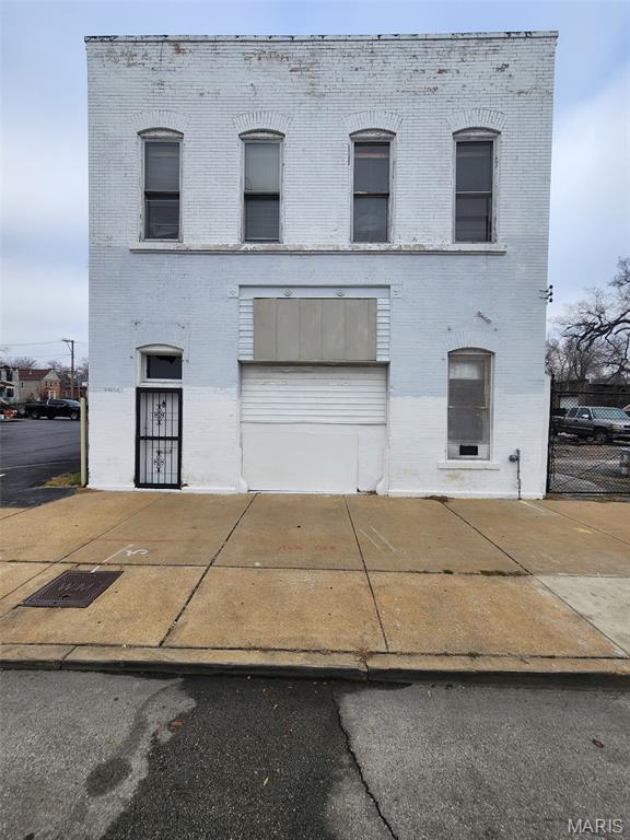 Lucas & Hunt Add - Commercial Sale