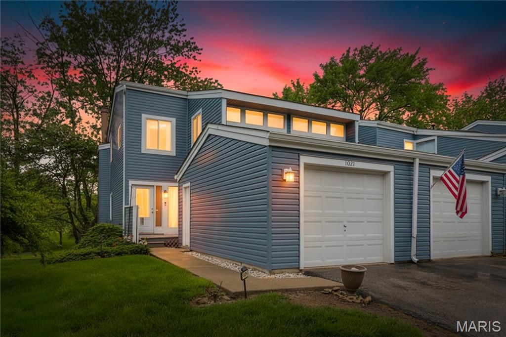 Photo of 1021 Fairways Drive #1, Lake Saint Louis, MO 63367 (MLS # 26024763)