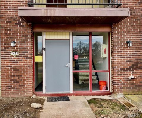 7497 HAZELCREST Drive G Hazelwood MO 63042