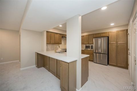 Tiny photo for 1010 Thoreau Court #211, Creve Coeur, MO 63146 (MLS # 25080129)