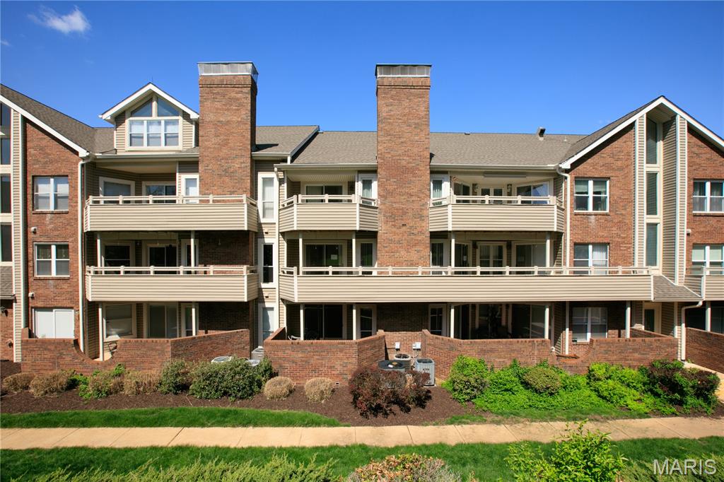 1010 Thoreau Court 211