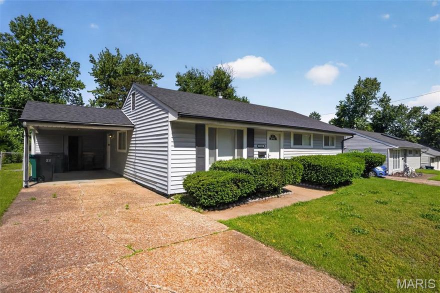 Welcome to this charming 3-bedroom, 1-bath home in St. Louis County! This property features a spacious living area filled with natural light, functional kitchen space, and comfortable bedrooms perfect for everyday living. Flooring includes a mix of carpet, tile, and vinyl for easy maintenance. The exterior offers aluminum/vinyl siding and a generous yard with plenty of outdoor potential. Conveniently located near schools, shopping, dining, and major roadways, this home provides easy access to everyday amenities and commuting routes. Whether you're looking to expand your portfolio or settle into a cozy residence, this property offers comfort, convenience, and value. Don’t miss the chance to make this home your own!