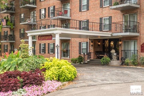 Photo of 55 S Gore Ave #1 H, Webster Groves, MO 63119 (MLS # 26053689)