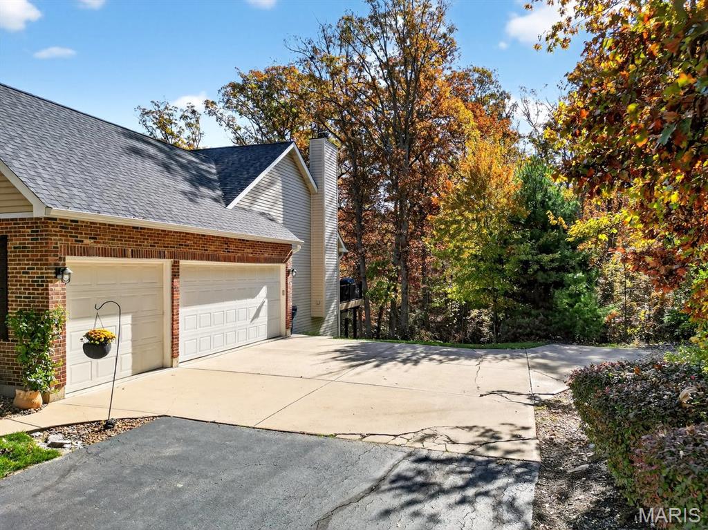 47 Schaper Oaks Court