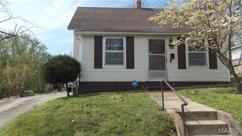 Tiny photo for 1029 Nooney Street, Poplar Bluff, MO 63901 (MLS # 26018895)