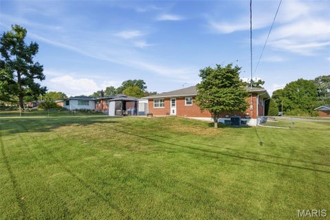 Tiny photo for 9132 Clydesdale Drive, St Louis, MO 63126 (MLS # 26059773)