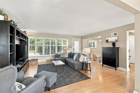Tiny photo for 9132 Clydesdale Drive, St Louis, MO 63126 (MLS # 26059773)