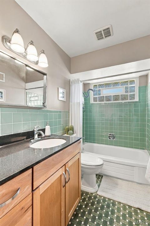 Tiny photo for 9132 Clydesdale Drive, St Louis, MO 63126 (MLS # 26059773)