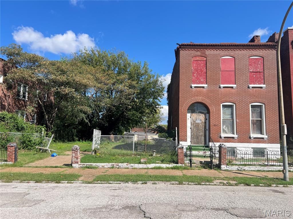 Photo of 2527 E University Street, St Louis, MO 63107 (MLS # 26020110)