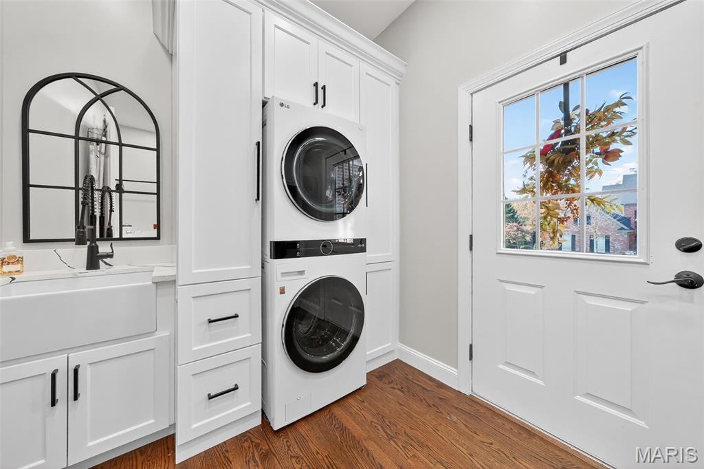 Country Lake Estates - Residential