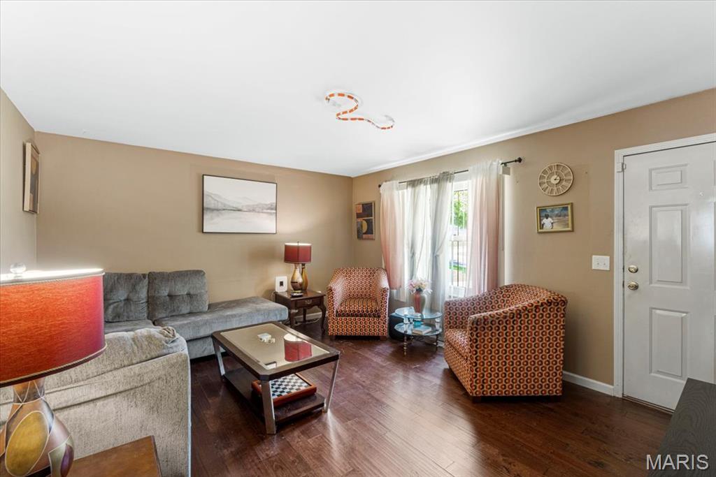 St Ann, Missouri 63074, United States, ,Residential,Pending,158371