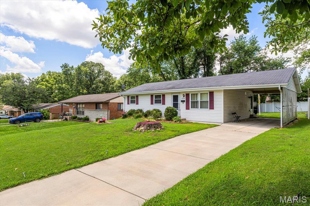 St Ann, Missouri 63074, United States, ,Residential,Pending,158371