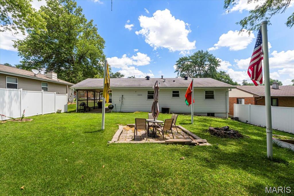 St Ann, Missouri 63074, United States, ,Residential,Pending,158371