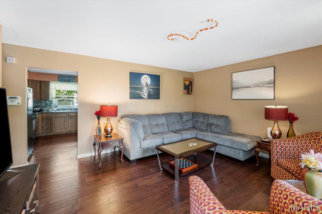 St Ann, Missouri 63074, United States, ,Residential,Pending,158371