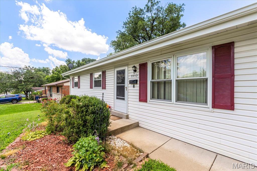 St Ann, Missouri 63074, United States, ,Residential,Pending,158371 St Ann, Missouri 63074, United States, ,Residential,Pending,158371