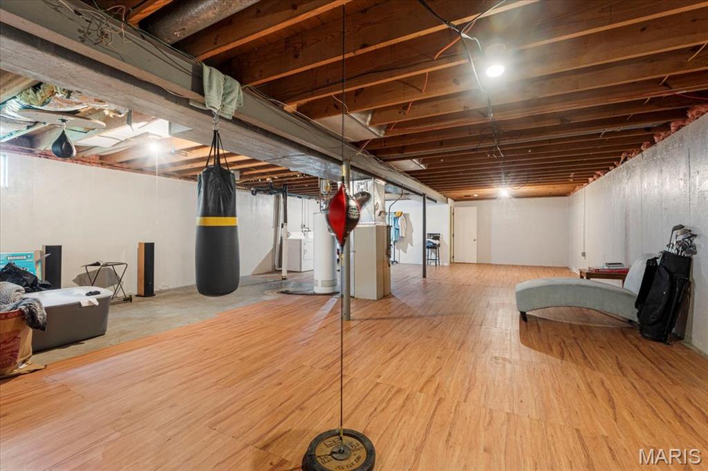 St Ann, Missouri 63074, United States, ,Residential,Pending,158371