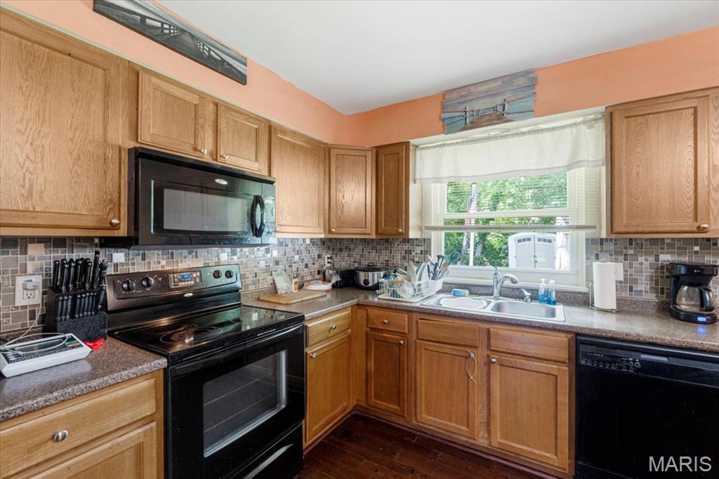 St Ann, Missouri 63074, United States, ,Residential,Pending,158371