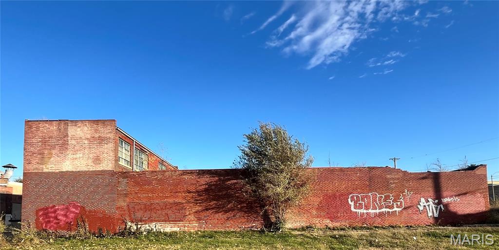 City St. Louis - Commercial Sale