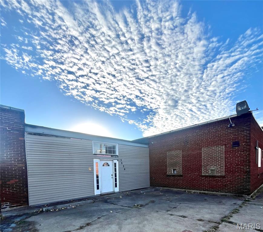City St. Louis - Commercial Sale