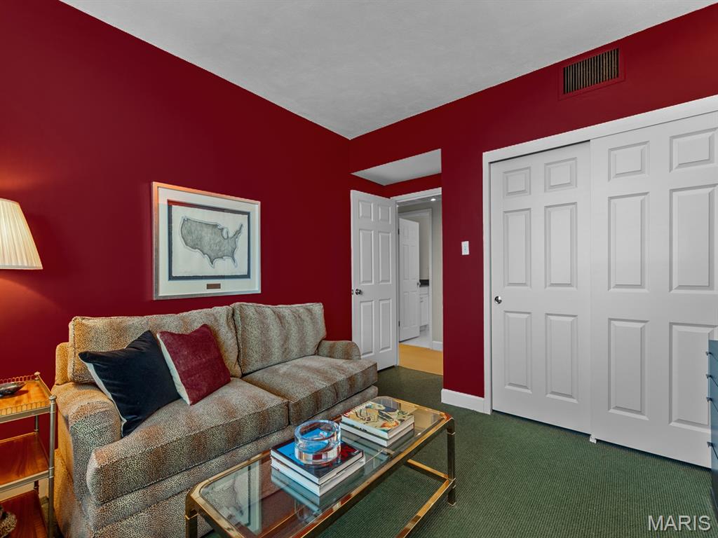 Park Tower Condo - Residential