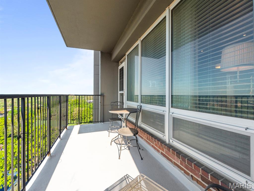 Park Tower Condo - Residential