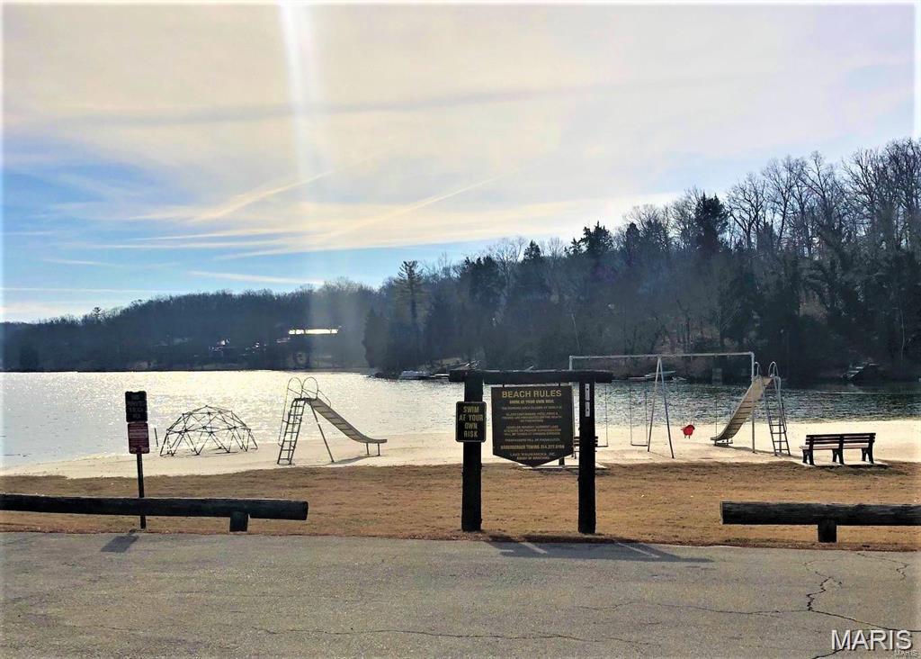 Lake Wauwanoka - Land