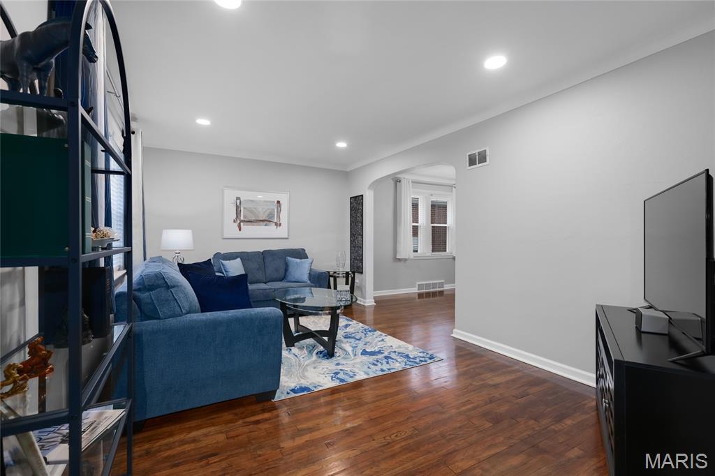 4153 Loughborough Avenue