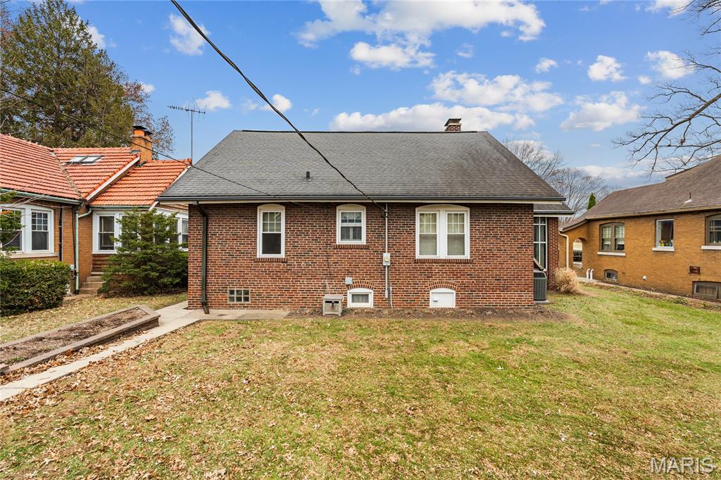 427 S Douglas Avenue