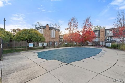 Tiny photo for 1178 Rue La Chelle Walk #1178, Creve Coeur, MO 63141 (MLS # 25075164)