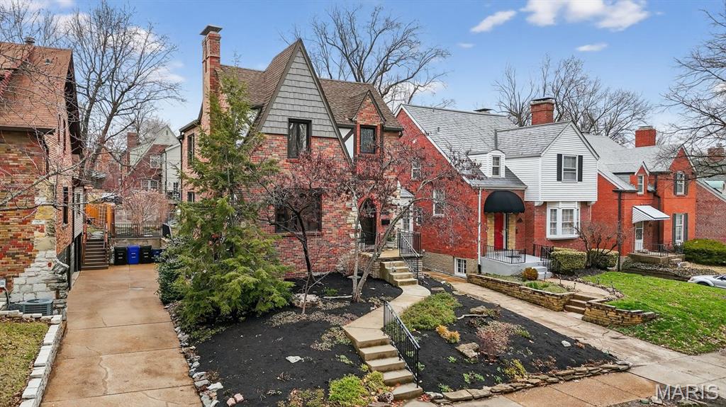 University Terrace - Residential